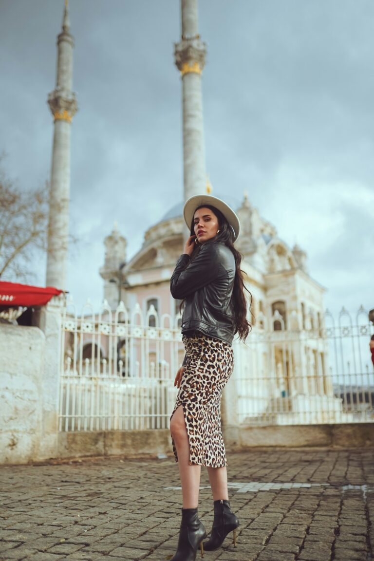 Master Candid Shots: Pro Tips for Capturing Authentic Moments Like a Pro